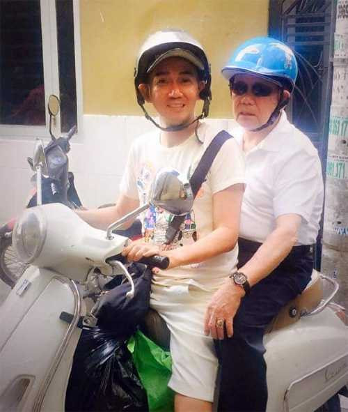 Minh Thuận bật khóc trên giường bệnh khi gặp bố - 1