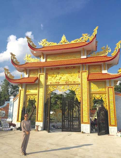 Choáng với nhà thờ Tổ 100 tỷ đã xây xong của Hoài Linh - 1