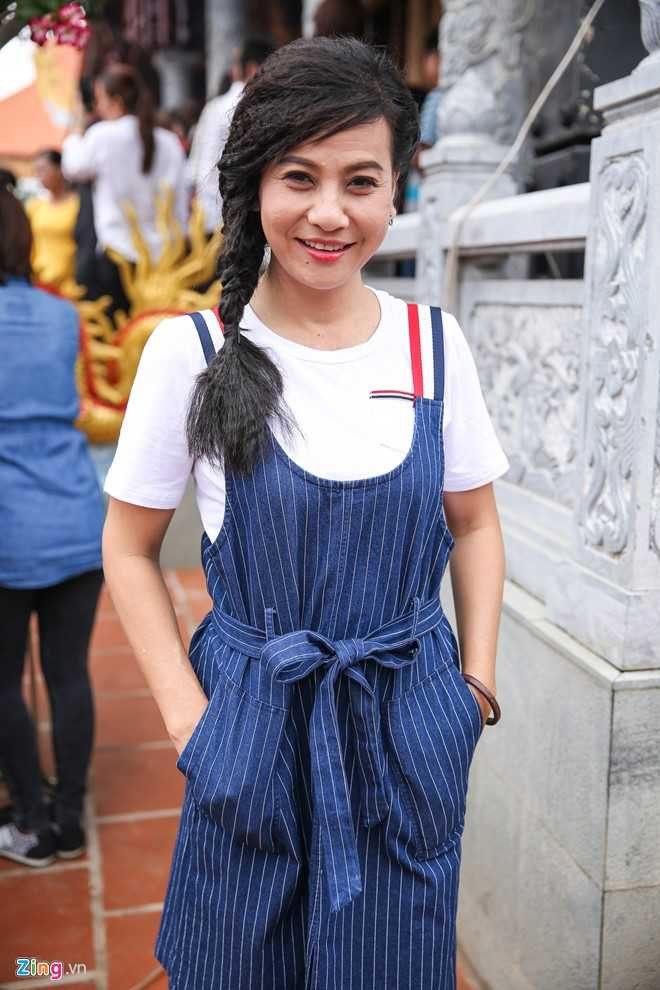 Bo me Hoai Linh ve Viet Nam du le gio To nganh san khau hinh anh 6