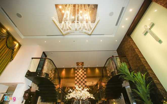 Kham pha biet thu 3 trieu USD cua Dam Vinh Hung hinh anh 3