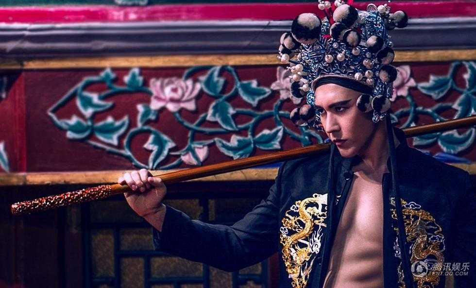 Ảnh cưới đẹp lạ của 