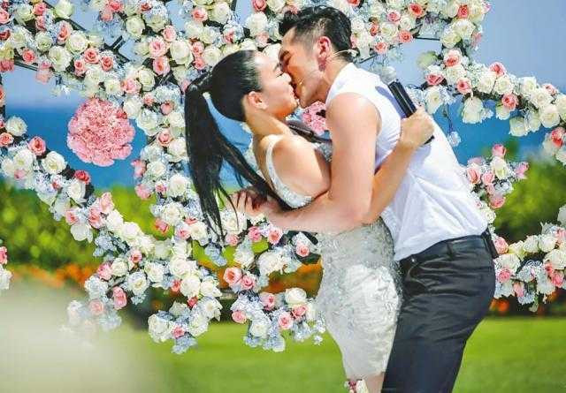 Ảnh cưới đẹp lạ của 