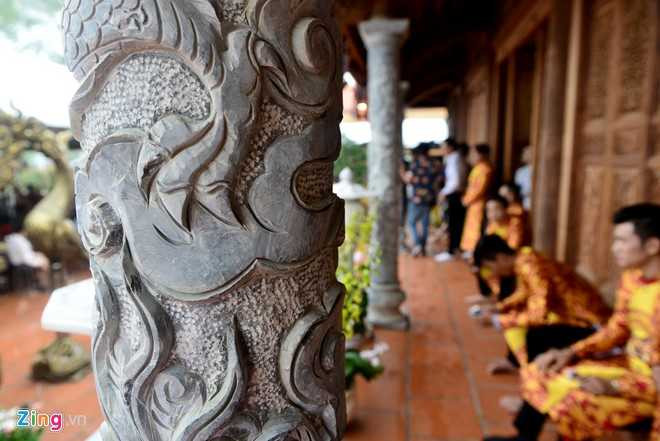 Toan canh nha tho To cua Hoai Linh o Sai Gon hinh anh 7