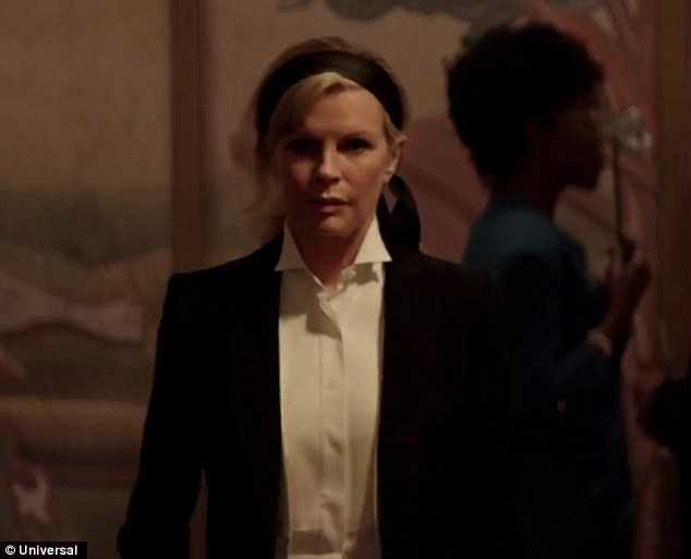 Cảnh yêu ngọt lịm của tỷ phú bạo dâm và người tình thơ ngây - 5