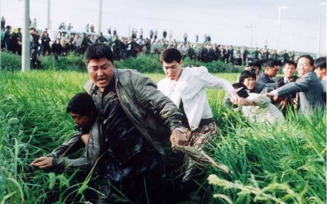 Phim về 10 vụ bạo dâm khốc liệt nhất màn ảnh Hàn - 8