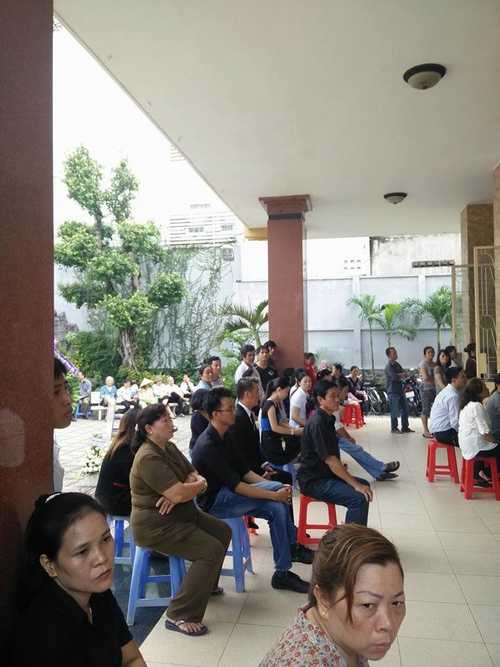 Bất ngờ cả nghìn người xuống đường tiễn biệt Minh Thuận - 4
