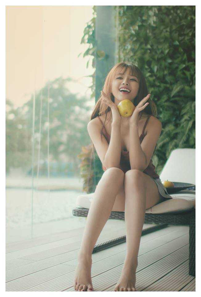 Không ngờ bạn gái ca sĩ