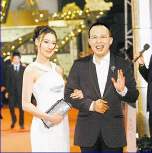 6 hoa á hậu, người mẫu lao đao vì yêu nhầm đại gia - 1