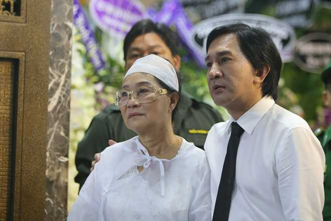 Dam Vinh Hung, Cam Ly vieng NSND Thanh Tong dem cuoi hinh anh 10