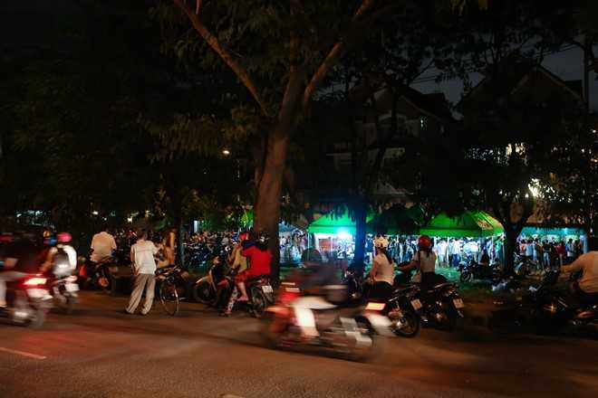 Dam Vinh Hung, Cam Ly vieng NSND Thanh Tong dem cuoi hinh anh 1