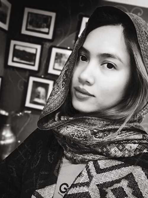 Cuối năm 2015, Hoàng My sang Israel để tìm hiểu về đất nước, con người nơi đây nhằm chuẩn bị cho bộ phim tài liệu đầu tay mang tên 