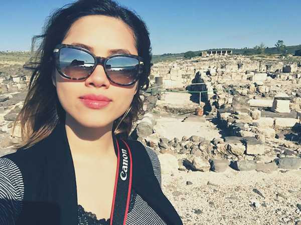 Trong thời gian ở Israel, Hoàng My từng chứng kiến vụ nổ bom nhằm vào một xe buýt tại Talpiyot ở phía Nam thành phố Jerusalem chiều 18/4, làm ít nhất 21 người bị thương, trong đó hai người ở tình trạng nguy kịch. Cô may mắn sống sót và cập nhật tình hình trên trang cá nhân để gia đình và bạn bè yên tâm. Người đẹp chia sẻ, khi đến Israel, cô chấp nhận 