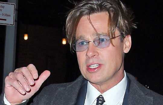 Brad đang bị FBI điều tra tội bạo hành con.