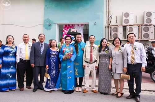 Cô dâu - chú rể bên gia đình.