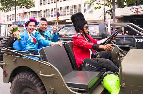 Tối 28/9, tiệc cưới của Thanh Nhân và Wang Trần diễn ra ở TP HCM. Sau đó, họ mở tiệc ở biển tại Mũi Né (Phan Thiết). Cả hai quyết định đi trăng mật tại Maldives và Mỹ vào cuối tháng 10.