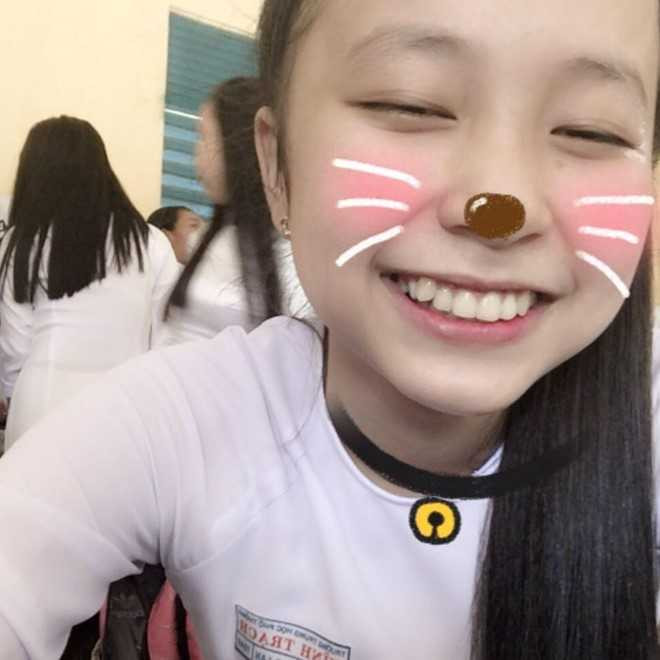 Nu sinh An Giang co giong hat hay nhu... nam ca si hinh anh 1