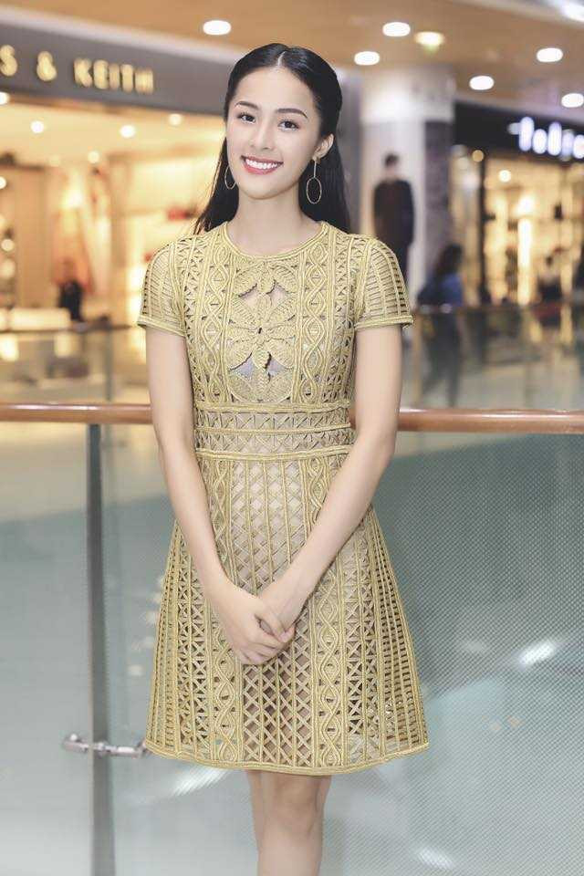 Bóc mác loạt hàng hiệu đắt đỏ của cô "Tấm" Hạ Vi - 1