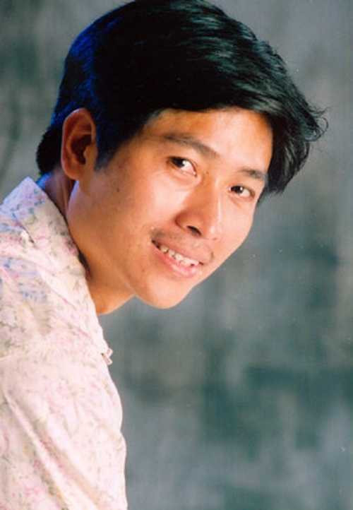 Góc khuất gia đình đầy nước mắt của sao "Người vác tù và hàng tổng" - 1