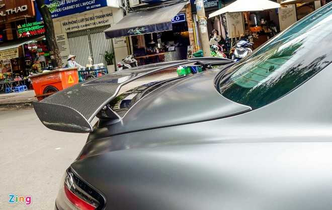 Hai sieu xe nha chong Ha Tang xuat hien tren pho Sai Gon hinh anh 5