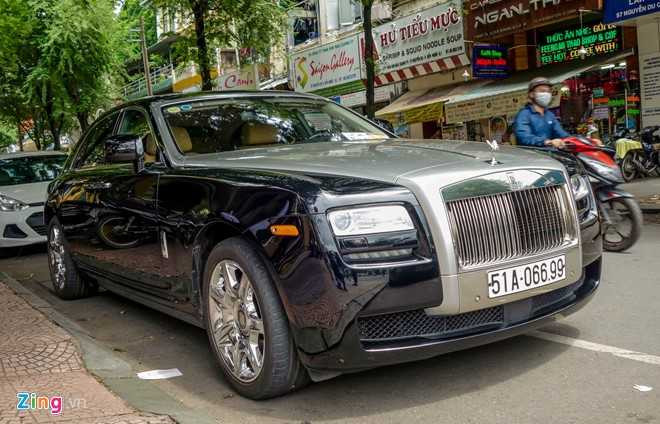 Hai sieu xe nha chong Ha Tang xuat hien tren pho Sai Gon hinh anh 8