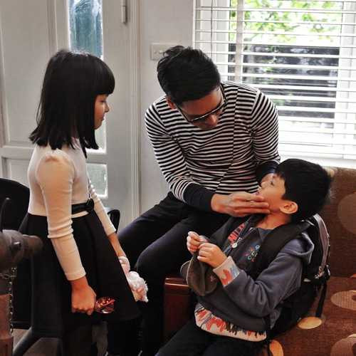 tan chay voi khoanh khac ben vo dep, con xinh cua phan anh hinh anh 3