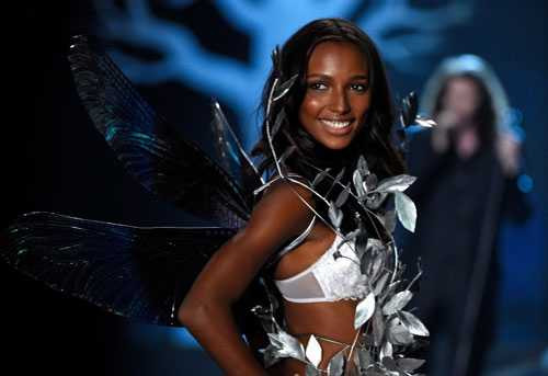 he lo my nhan mac ao lot 67 ty dong hinh anh 12