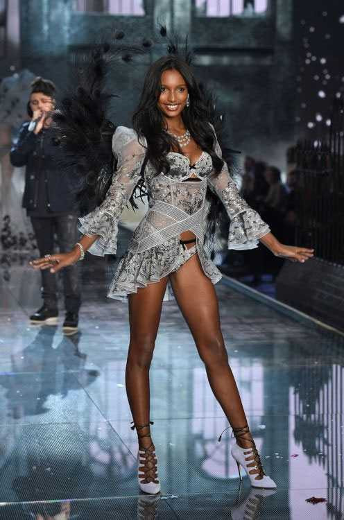 he lo my nhan mac ao lot 67 ty dong hinh anh 10