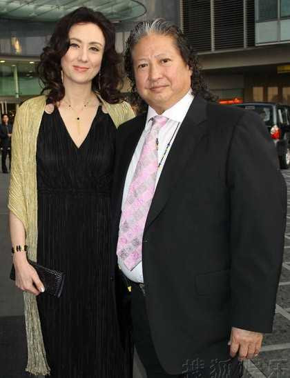 Canh kho cua nguoi vo co hon le ky quac voi Hong Kim Bao hinh anh 1