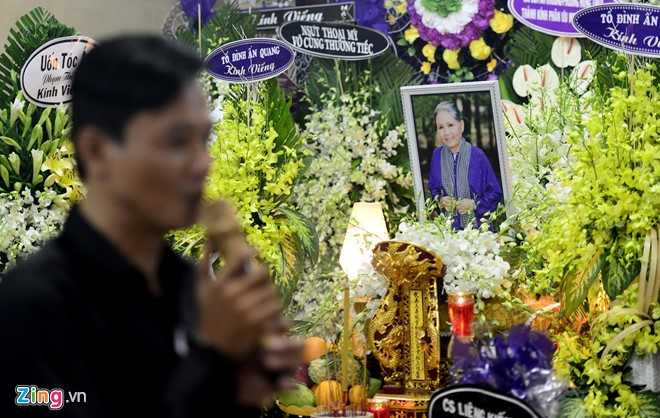 Nghe si hat cai luong tien biet sau nu Ut Bach Lan dem cuoi hinh anh 1