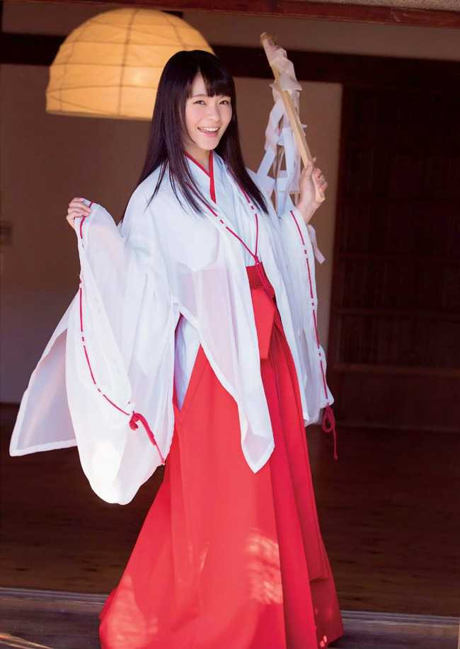 hang trieu dan ong nhat me man chan dai 19 tuoi nay hinh anh 15