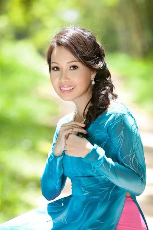 Cẩm Ly: “Tôi đã điều trị hơn 5 bác sĩ để có thể hát trở lại” - 1