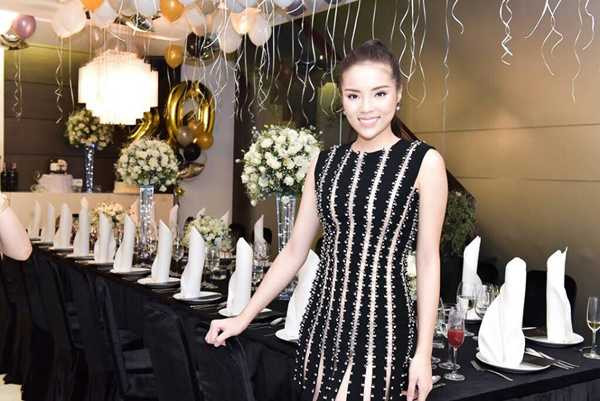 Cách đây ít ngày, Kỳ Duyên từng viết tâm trạng nặng nề trên trang cá nhân: 