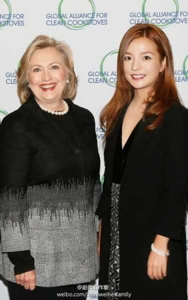 Trieu Vy, Ly Lien Kiet vuong nghi van gop quy cho ba Hillary hinh anh 1