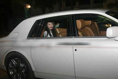 Những lần mượn siêu xe gây ồn ào của Hà Hồ, Thủy Tiên - 5