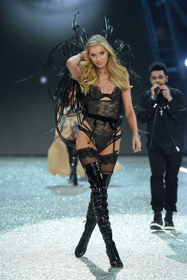 Chiêm ngưỡng loạt hình ảnh nóng bỏng tay trong Victorias Secret Fashion Show 2016! - Ảnh 22.