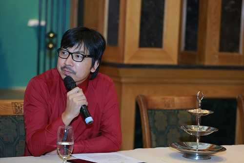 “Giáo sư Xoay” sống thế nào trong 4 năm 