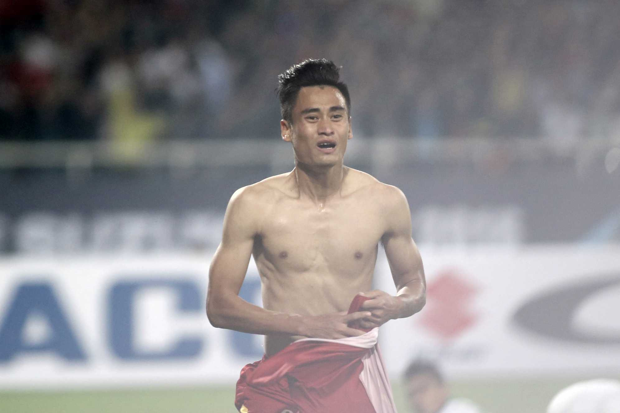 Tuyển thủ Việt Nam Vũ Minh Tuấn: 'Tôi chỉ biết khóc khi phá lưới Indonesia' - ảnh 3