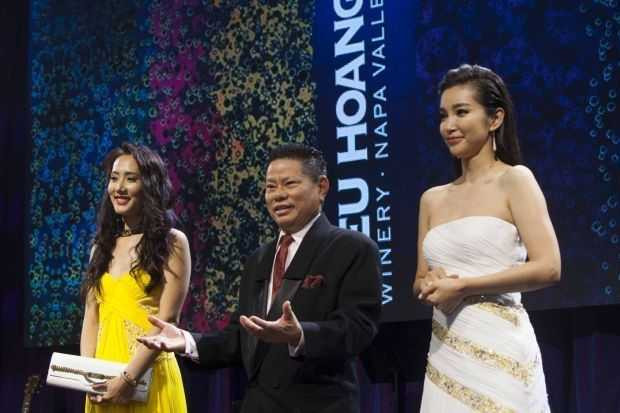 nguoi vo xinh dep va 