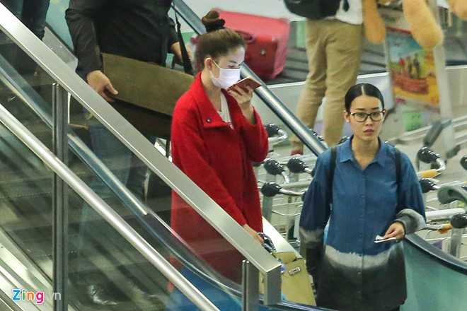 Ngoc Trinh bit kin mat khi ve nuoc sau ky nghi voi ban trai hinh anh 1