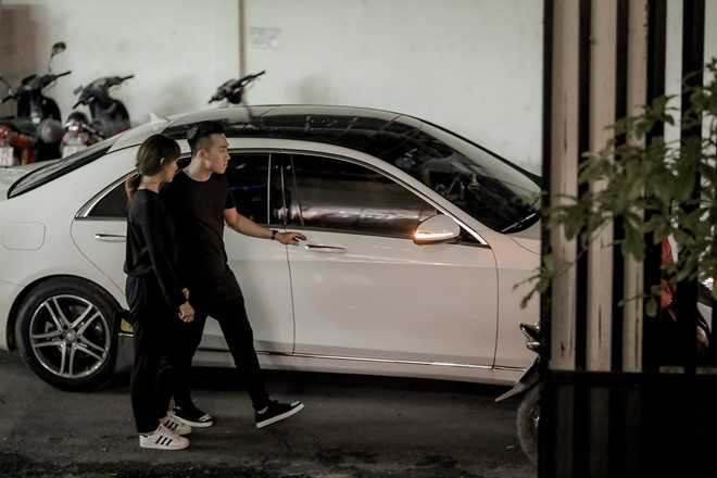 Tran Thanh dat rieng hai mau vay cuoi cau ky cho Hari Won hinh anh 8