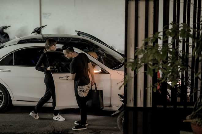 Tran Thanh dat rieng hai mau vay cuoi cau ky cho Hari Won hinh anh 9