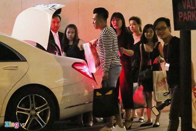 Tran Thanh, Hari dua ban be di bar toi 3h sang sau le cuoi hinh anh 2