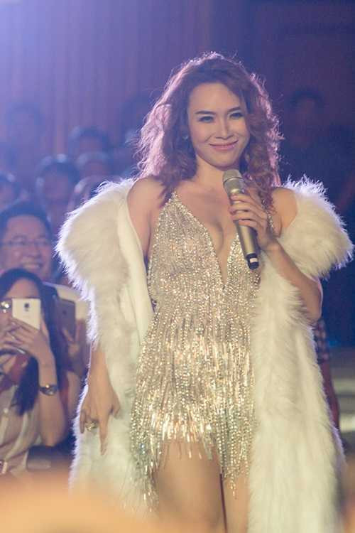 khong ngo my tam cung 