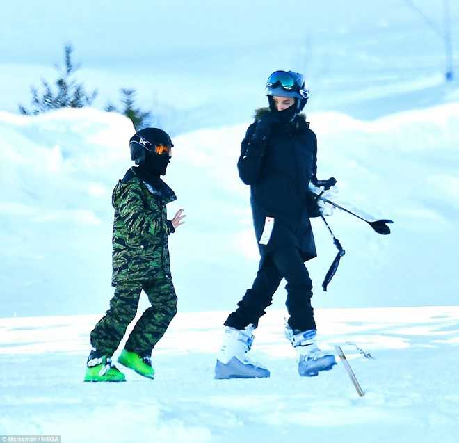 Angelina Jolie xuat hien lan dau sau tin suc khoe suy kiet hinh anh 6