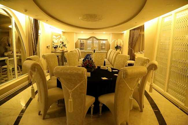 choang voi cuoc song cua ly hung va dan "nguoi tinh" man anh hinh anh 6