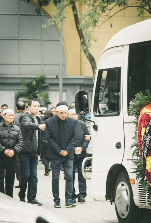 NSƯT Quốc Khánh tiều tụy, phờ phạc trong đám tang mẹ - 5