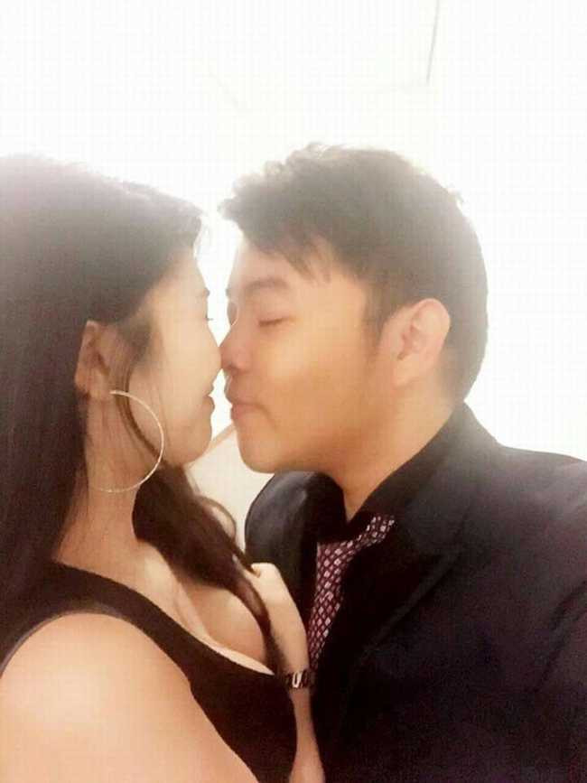 khong the ngo quang le toan yeu hoa hau, hot girl nong bong hinh anh 14