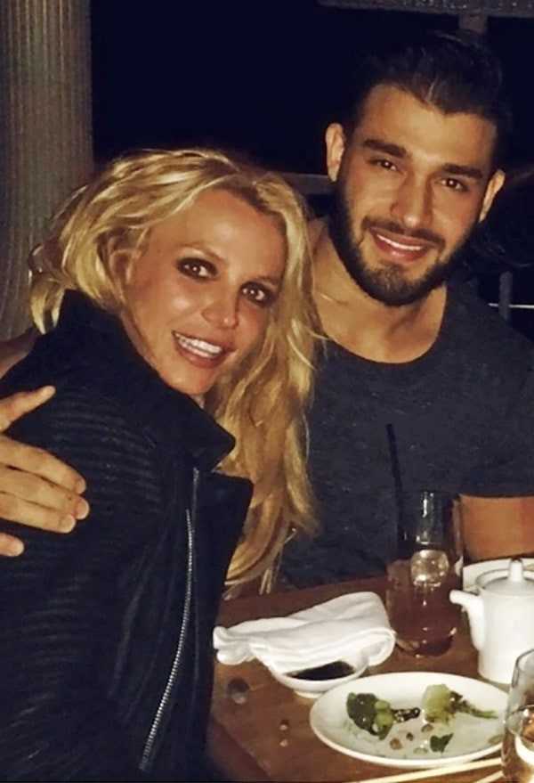 Britney Spears lan dau tiet lo ve ban trai kem 13 tuoi hinh anh 2