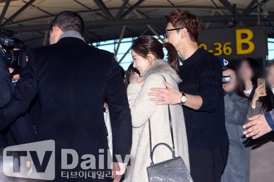 Kim Tae Hee va Bi Rain lan dau xuat hien sau dam cuoi hinh anh 6