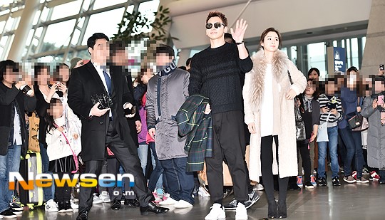 Kim Tae Hee va Bi Rain lan dau xuat hien sau dam cuoi hinh anh 9